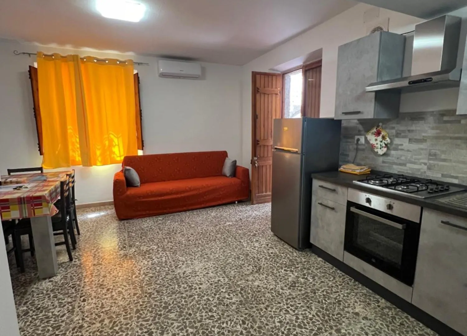 Ary S House Bilocale Giallo Cala Gonone Apartment