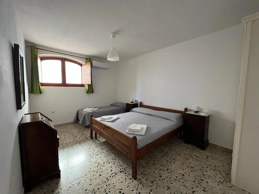Ary S House Bilocale Giallo Cala Gonone Apartment